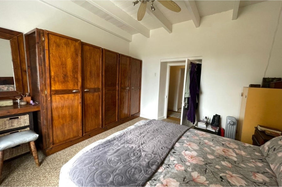 5 Bedroom Property for Sale in Stompneus Bay Western Cape